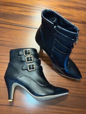 Women's Black Buckle Ankle Boots - Sleek Pointed Toe Heel